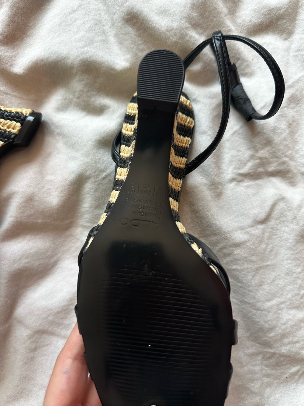 NEw Aldo Strappy Raffia Wedge Sandals Black Beige Resort Heels US 6 - Picture 4 of 9